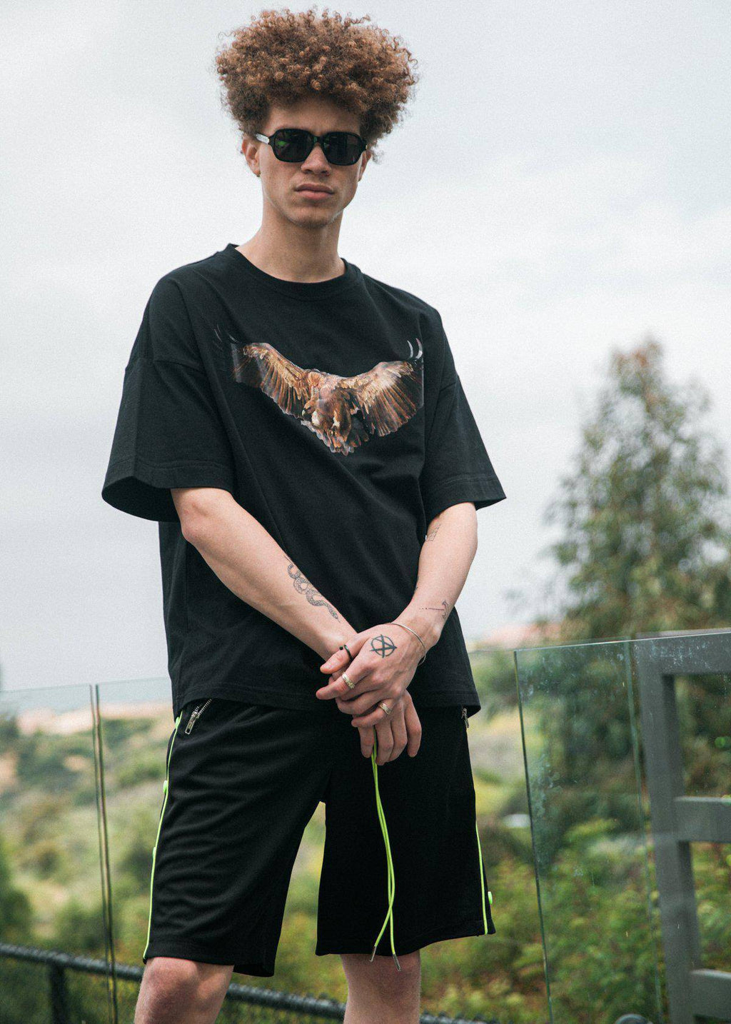Konus Men's Oversized Vulture Graphic Tee in Black