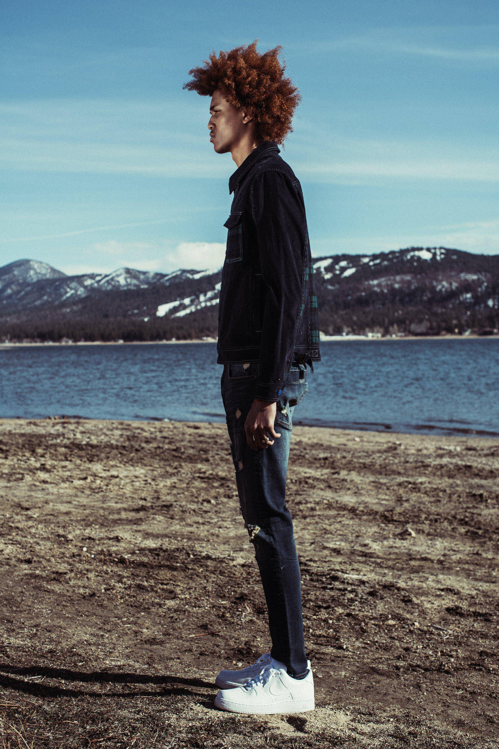 Konus Men's Corduroy Tracker Jacket in Navy