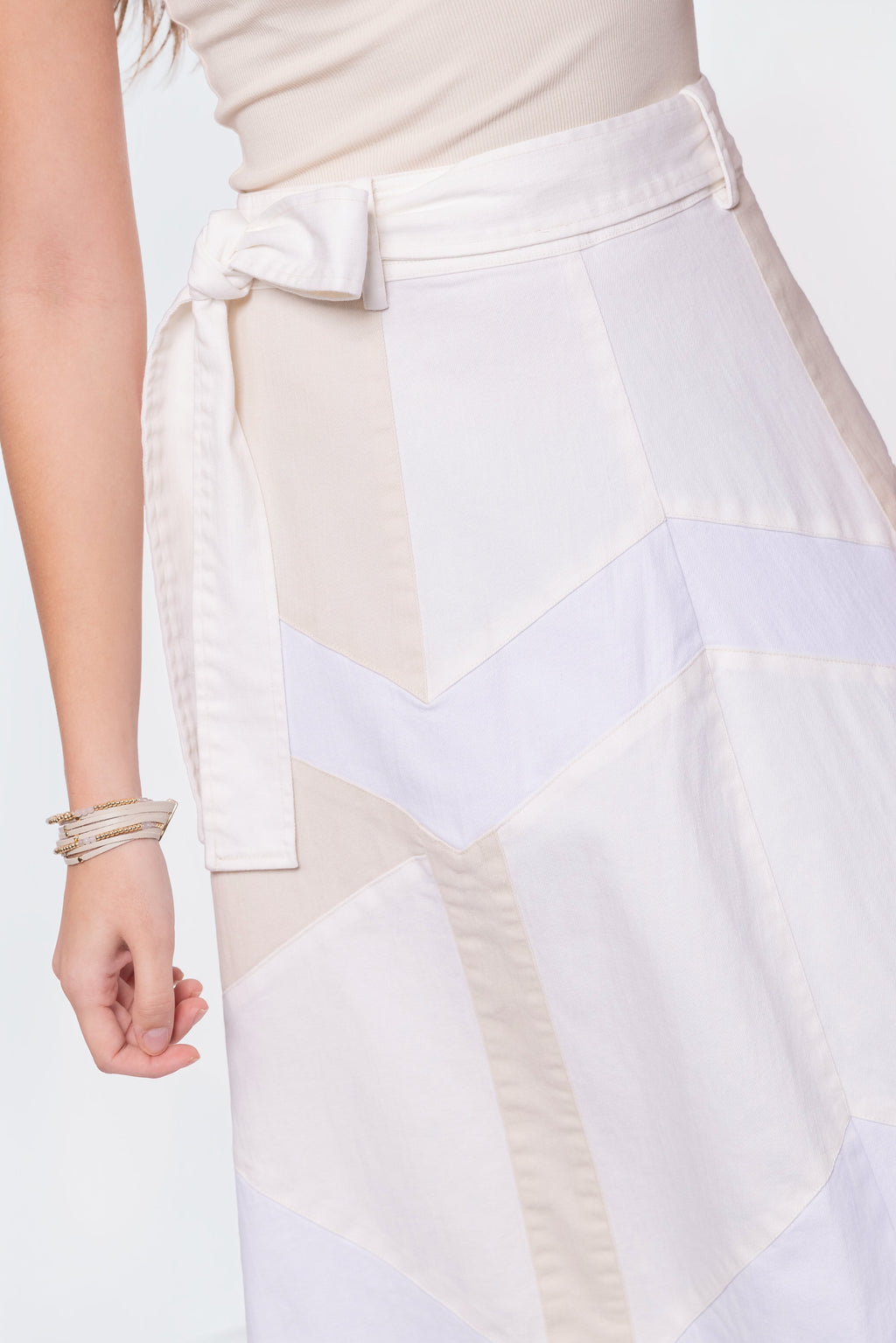 Kendra Skirt (Beige)