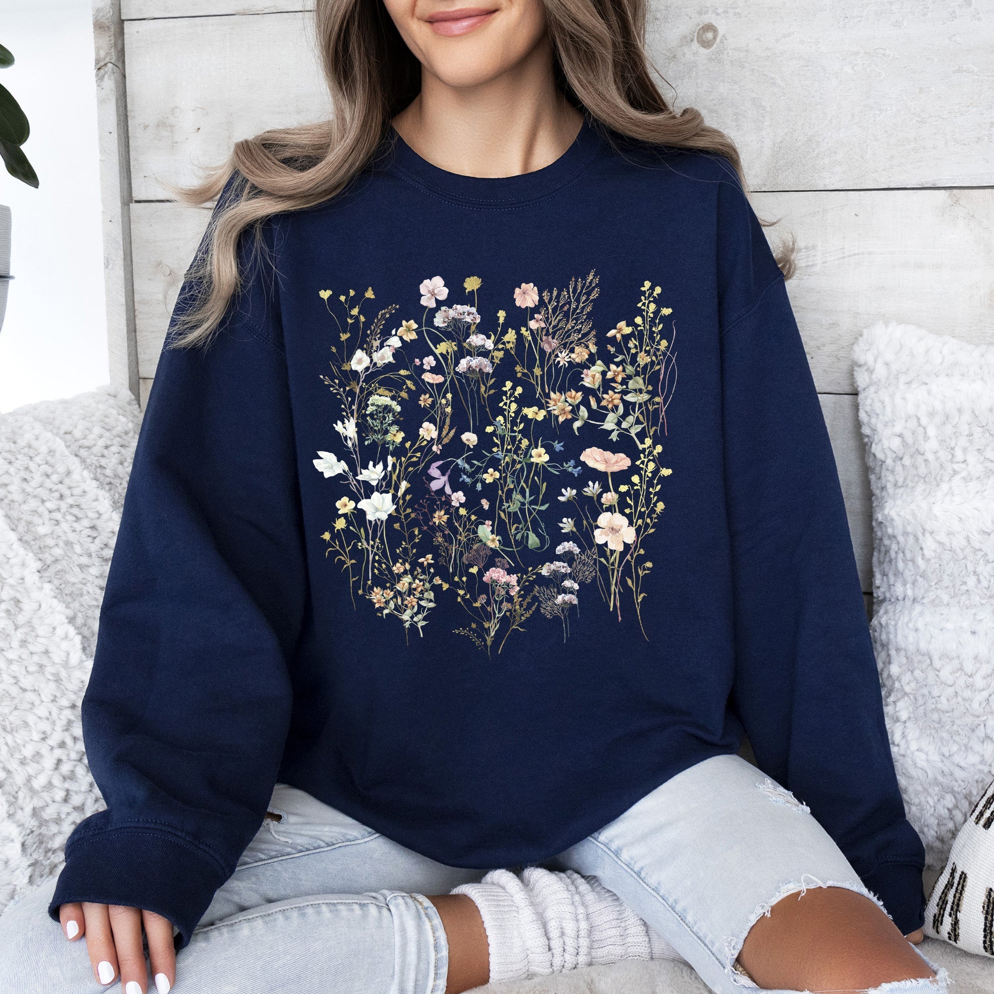 Delicate Wildflowers Forest Meadow Pressed Flowers Floral Collection Edition Sweatshirt