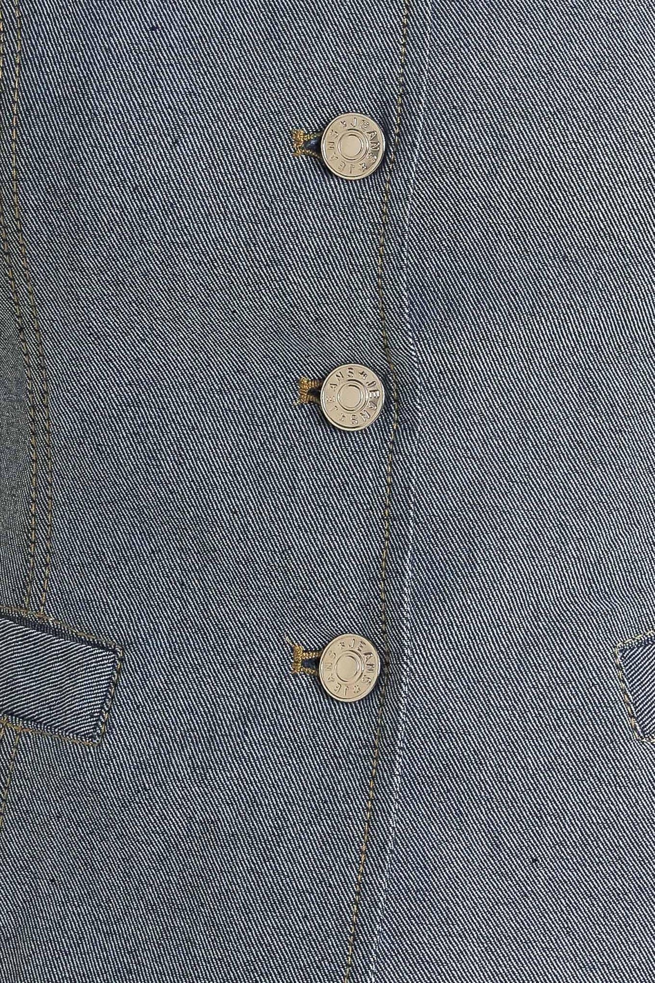 CONFIDENTLY COOL TAILORED WOVEN VEST