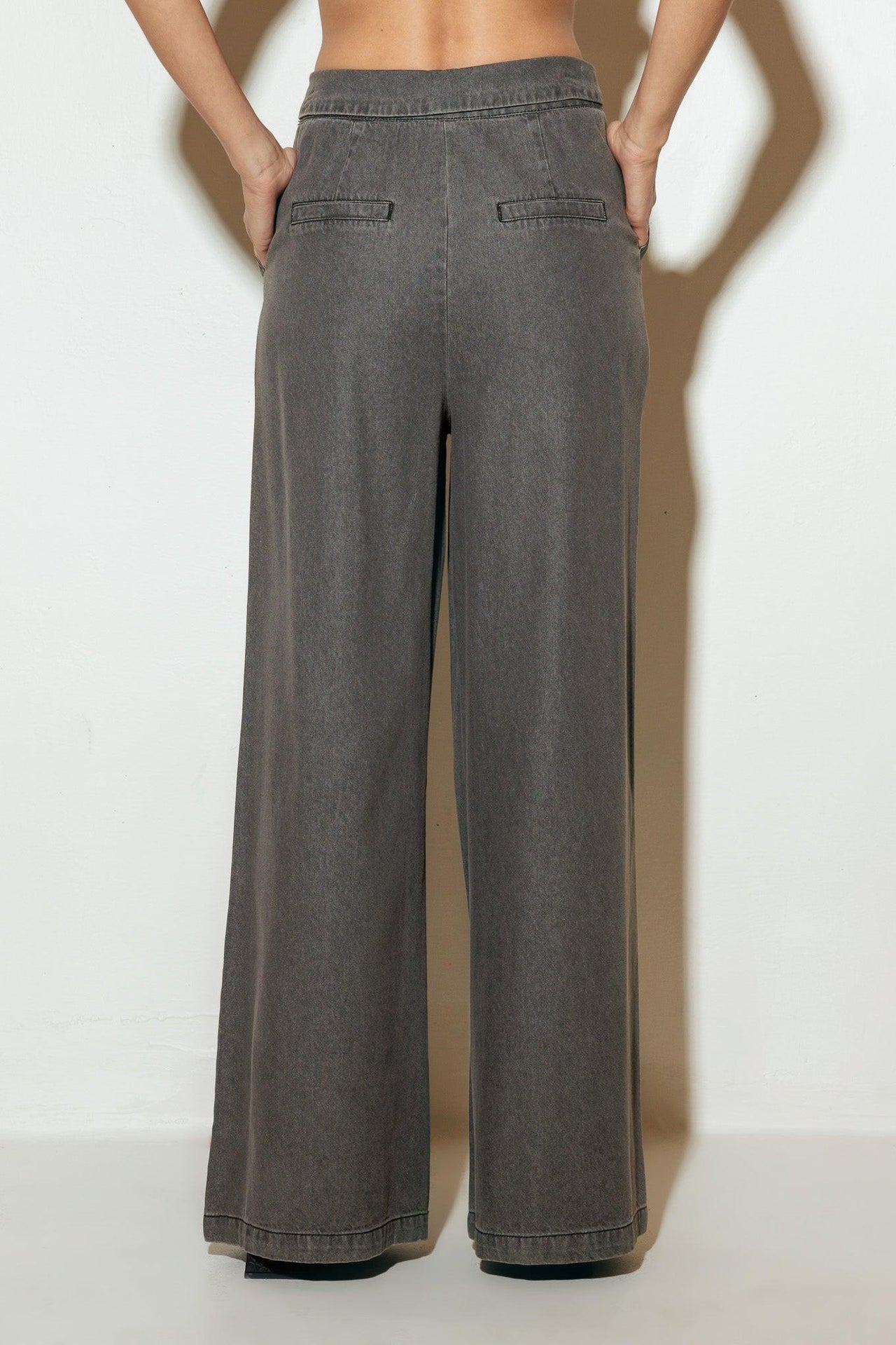 WEEKEND WANDERER DENIM PANTS