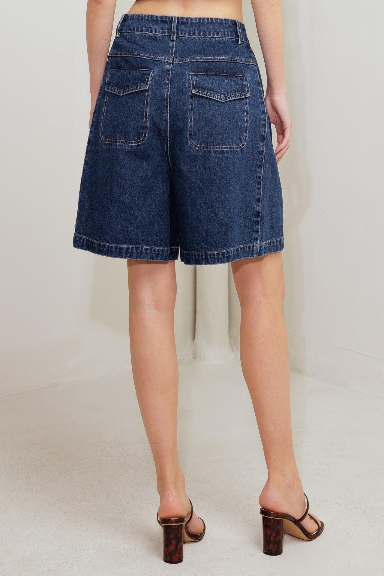 COFFEE PETAL DENIM SHORT