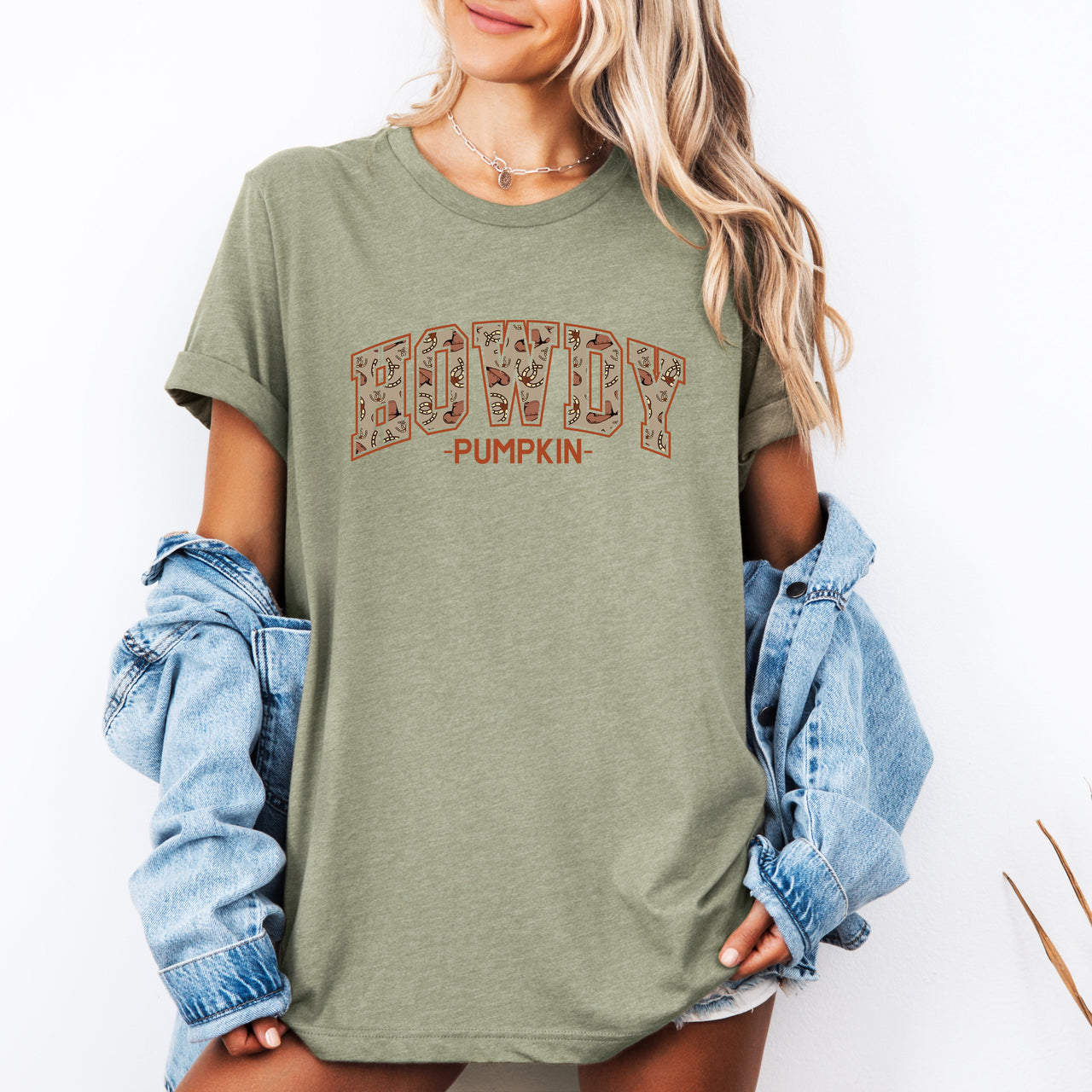 Howdy Pumpkin Varsity Graphic Tee Perfect For Thanksgiving Gatherings And Cozy Autumn Days