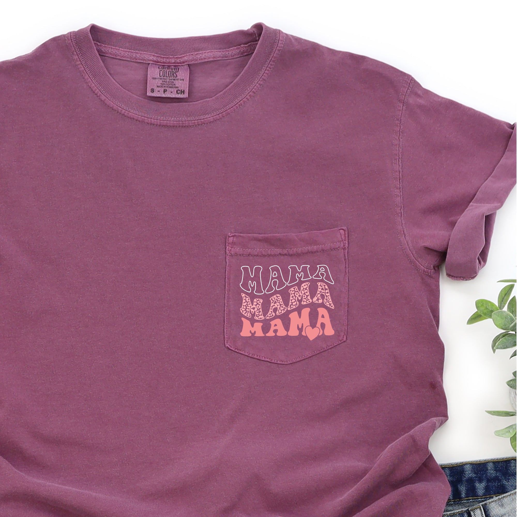 Mama, Leopard, Heart Vintage-Style Graphic With Retro Lettering And Soft Hand-Drawn Look Pocket Tee