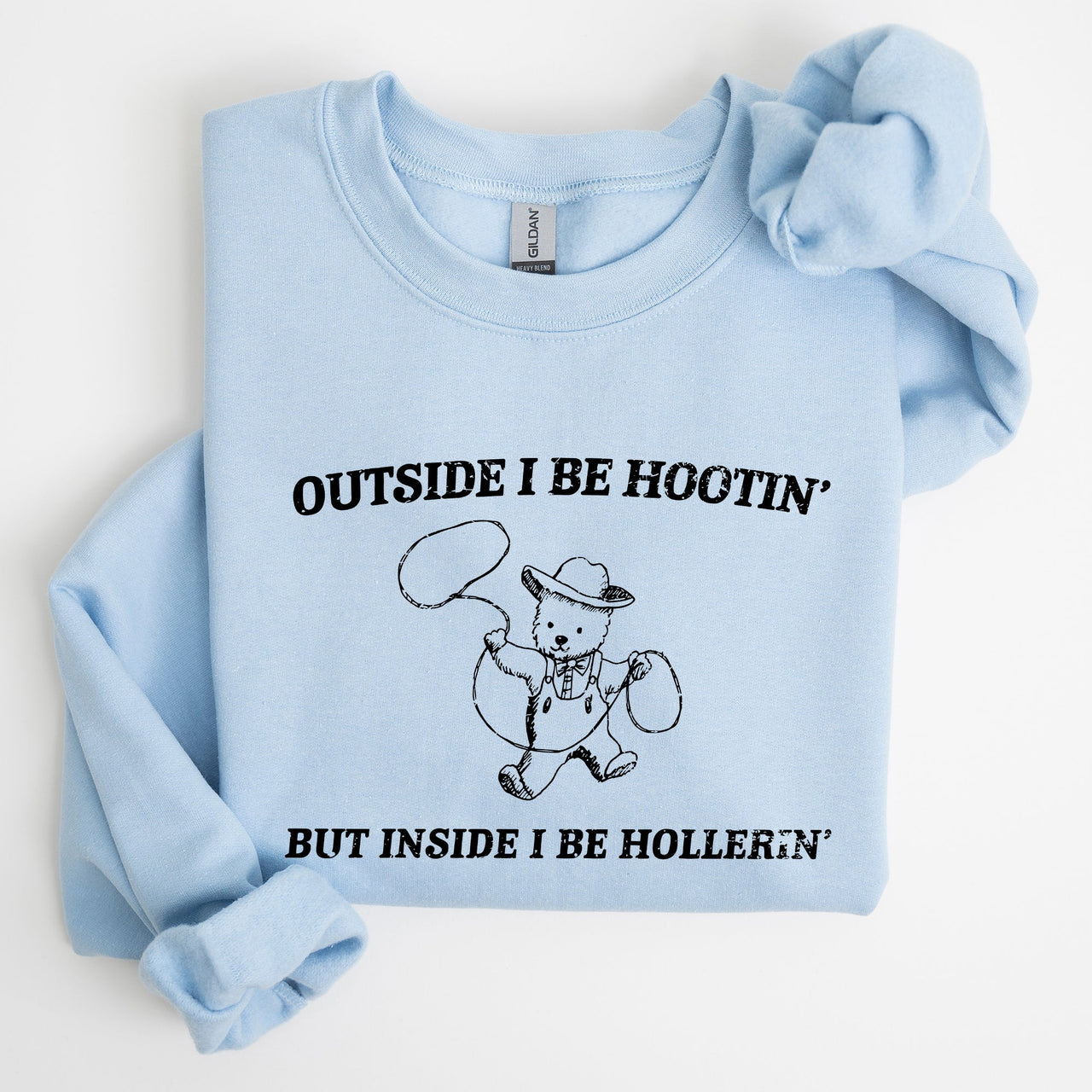 Outside I Bee Hootin, Inside I Be Hollerin, Bear, Funny, Aesthetic Cozy Sweatshirt
