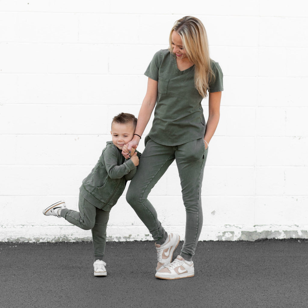 MAMA JOGGERS- Moss Snow Wash