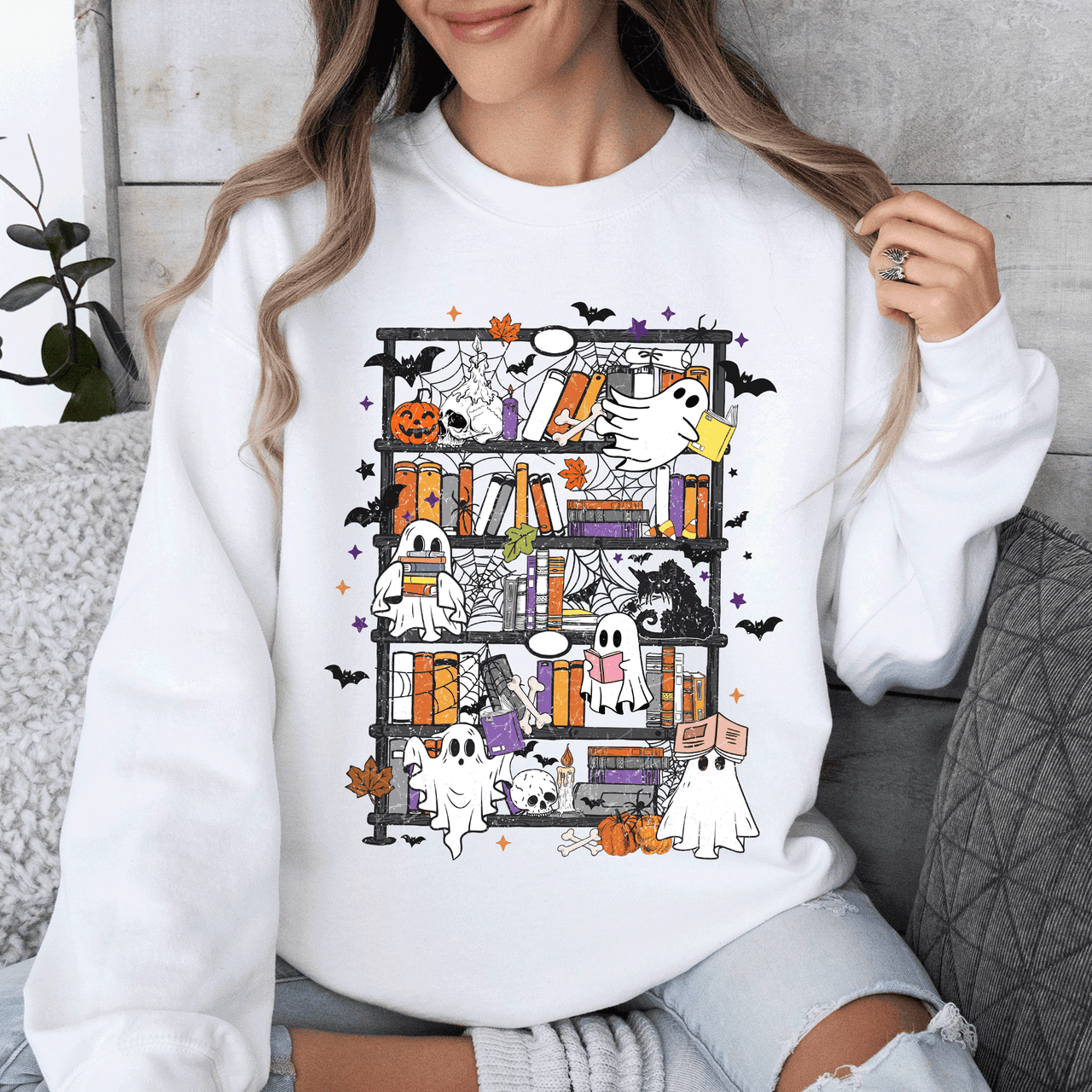 Reading Ghosts Bookish Library Spooky Halloween BookTok Cozy Seasonal Graphic Sweatshirt