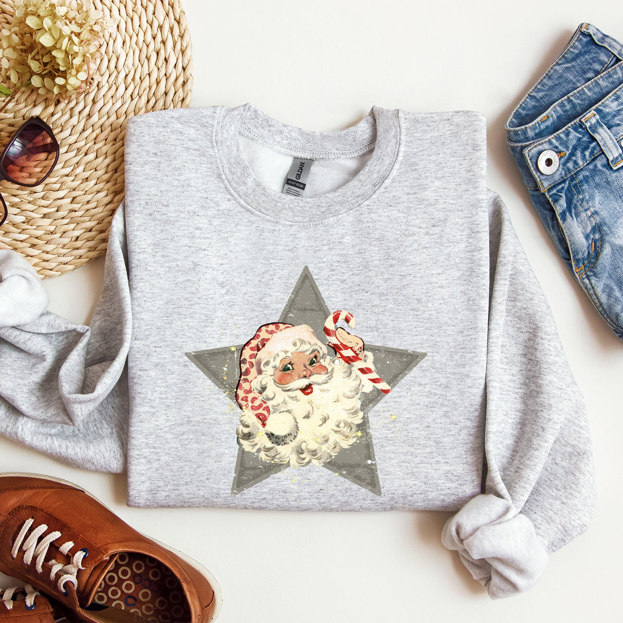 Retro Santa Green Star Christmas Winter Vintage Graphic Holiday Illustration Sweatshirt