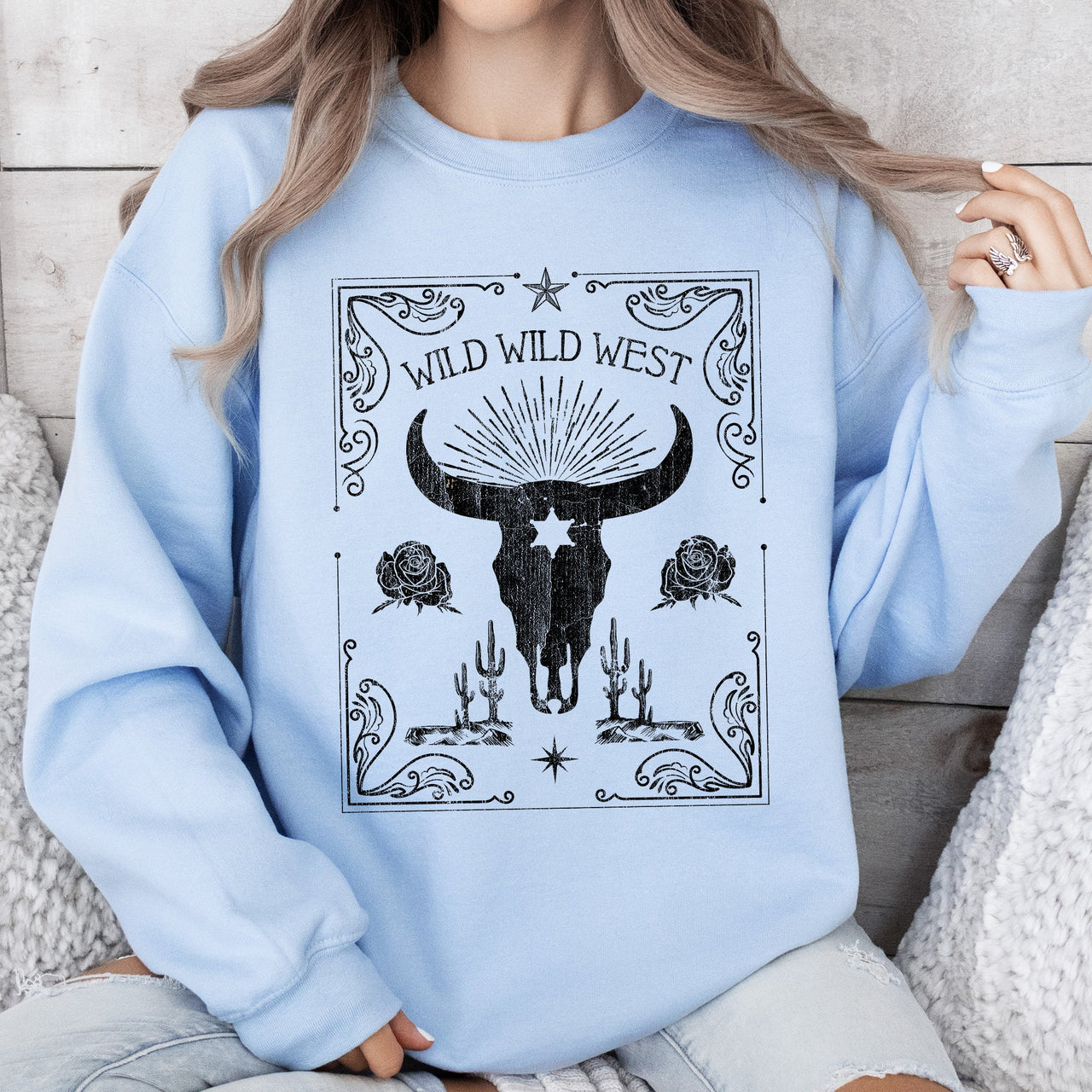 Wild Wild West Skull Cattle Cowboy Cowgirl Western Frontier Legend Saloon Style Sweatshirt