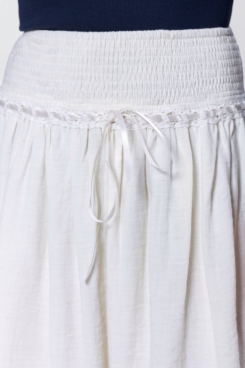 Avery Skirt 20" (Off White)