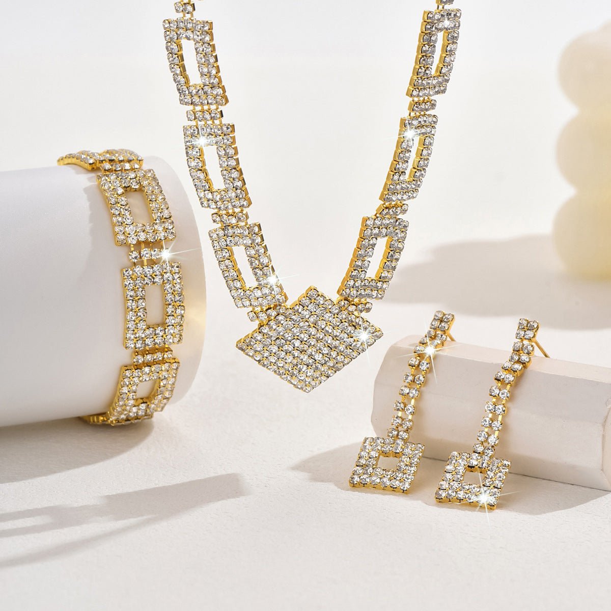 Dazzling 3-Piece Full Rhinestones Jewelry Set (MAC317)