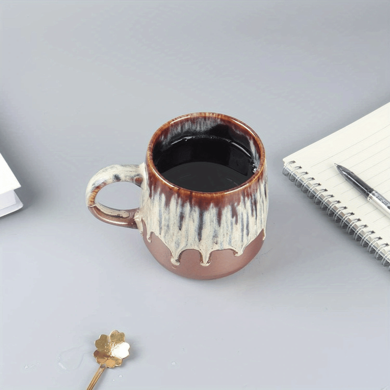 Large Ceramic Coffee Mug, 21 Oz, Gilt Beige Blue Tea Cup for Office and Home, Dishwasher and Microwave Safe