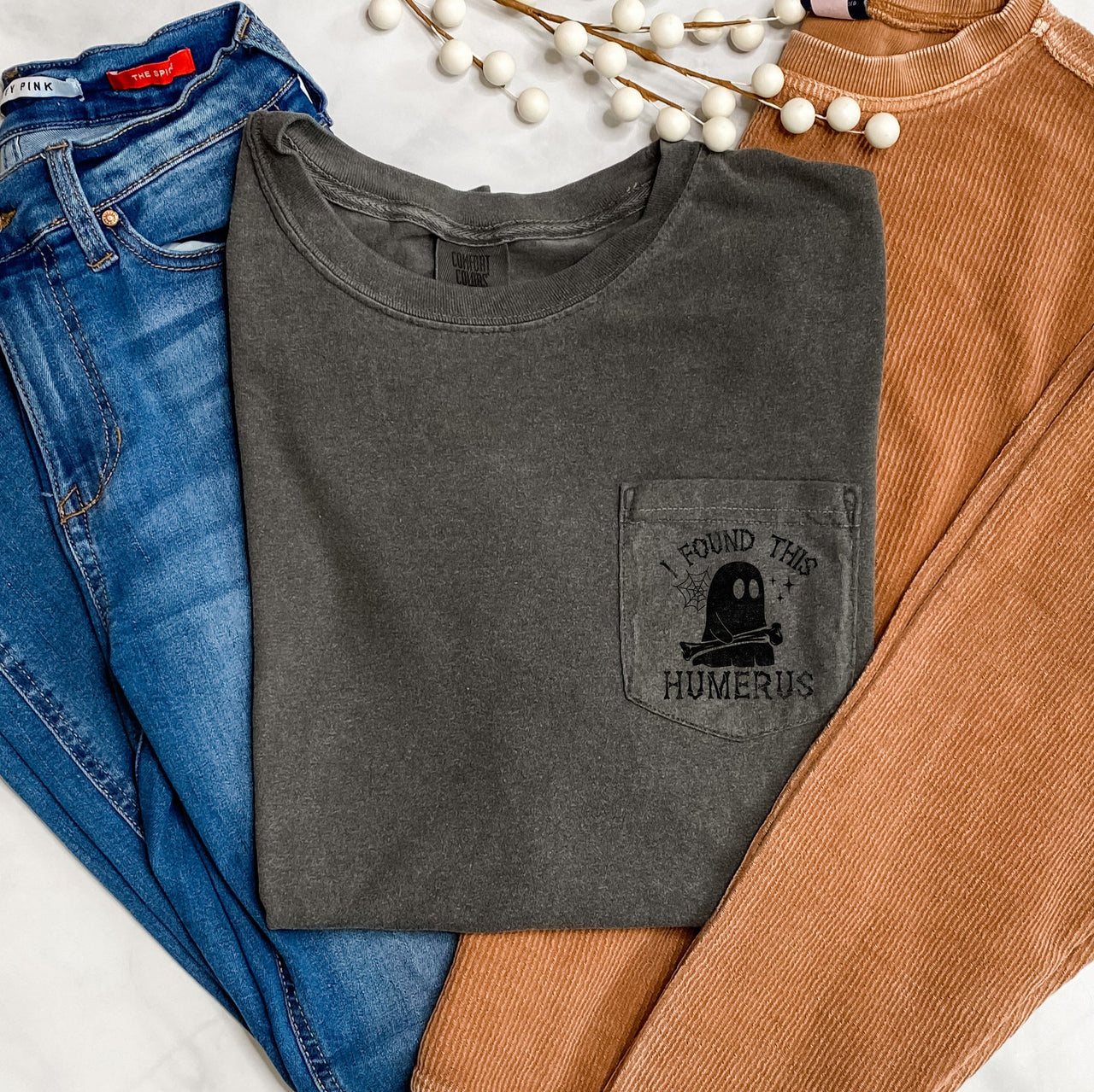 I Found This Humerus Halloween Pocket Skeleton Joke Edition For Halloween Night Comfort Colors Tee