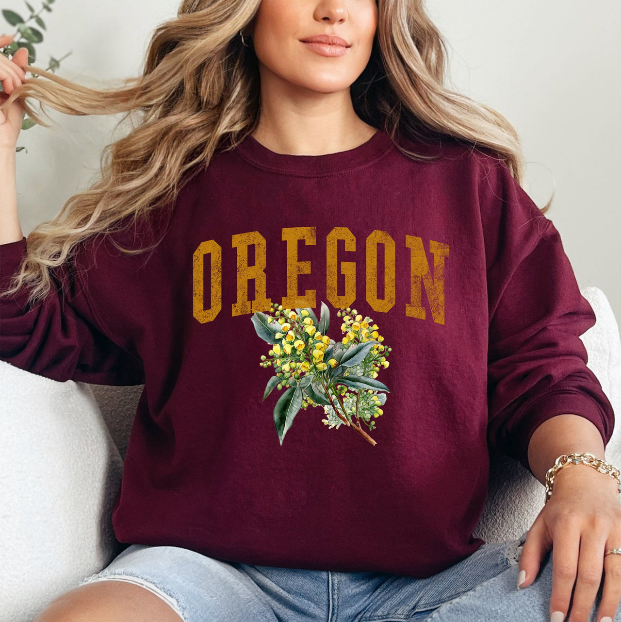 Oregon State Flower Botanical Emblem Illustration For Nature Lovers Premium Sweatshirt