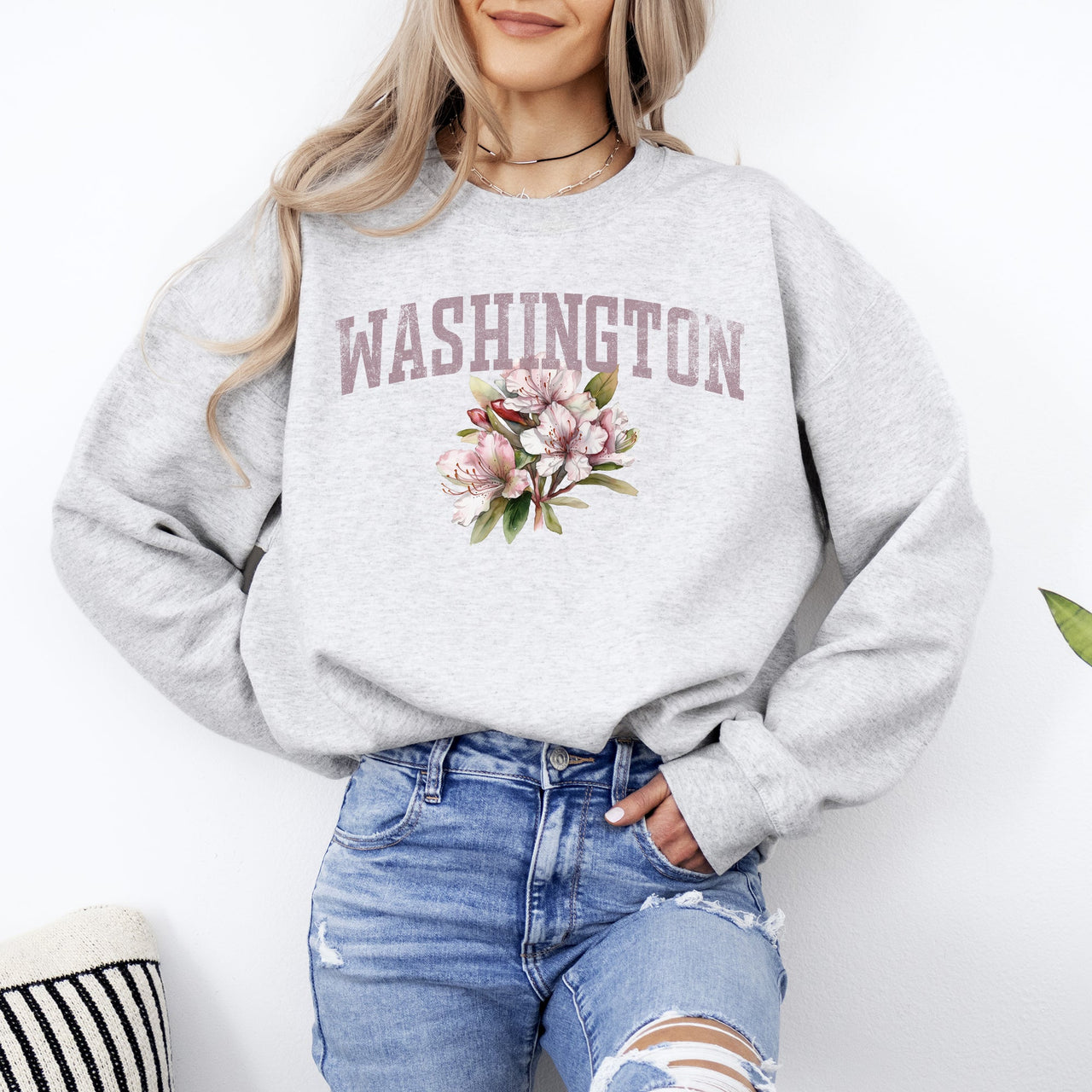 Washington State Flower Pacific Northwest Floral Illustration Edition Graphic Sweatshirt